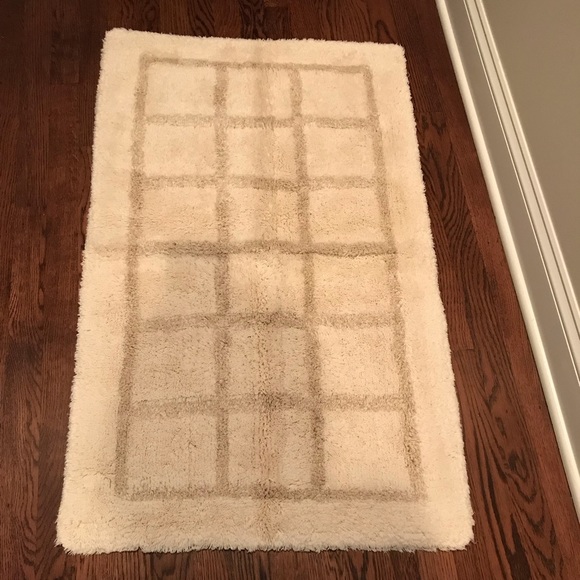 Bath Off White And Taupe Rug Poshmark